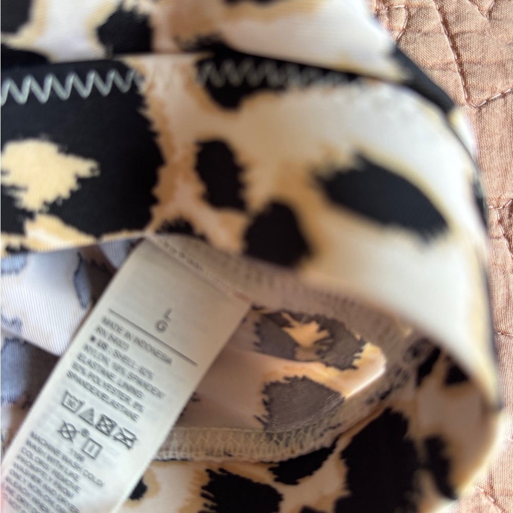 Leopard Print Women's swim top - Picture 2 of 3